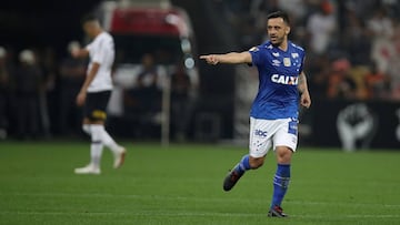 Soccer Football - Copa do Brasil - Corinthians v Cruzeiro Finals Second Leg - Arena Corinthians Stadium, Sao Paulo, Brazil - October 17, 2018  Cruzeiro&#039;s Robinho celebrates scoring their first goal .   REUTERS/Leonardo Benassatto