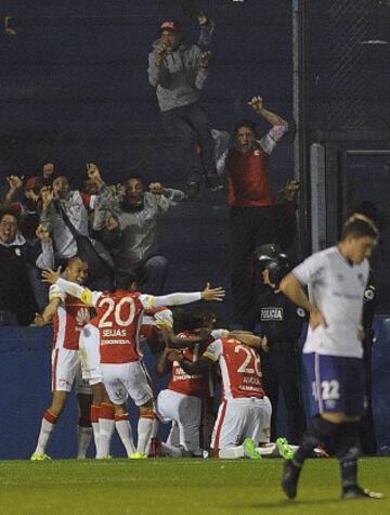 Santa Fe sigue invicto en la Sudamericana. Ganó en Montevideo.