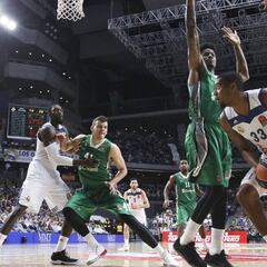 La derrota complica al Madrid: solo 42,8% de opciones de pasar