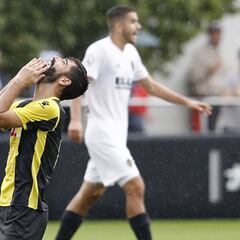 El Hércules zarandea al Mestalla, pero falla en la puntería