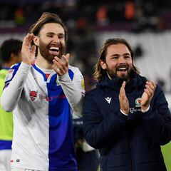 Ben da el golpe en Inglaterra