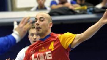 Albert Rocas, a Serbia por los problemas de extremos