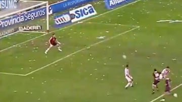El día en el que el nuevo ‘9′ de la U condenó a River Plate a su peor pesadilla: ¡golazo histórico en Argentina!