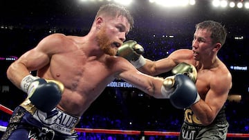 Gennady Golovkin y Canelo Alvarez durante su primer combate.