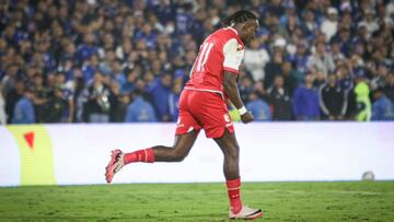 En El VBar de Caracol Radio señalaron que tanto Falcao García como Hugo Rodallega merecían tarjeta roja en el clásico.