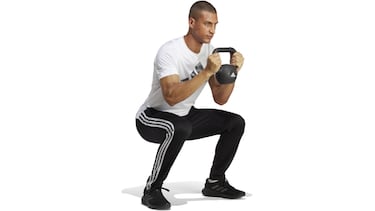 Chollo del día: ahorra un 56% en el pantalón Adidas Train Essentials 3 Stripes, fresco y suave