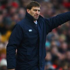 Este es Tony Adams: de mito del Arsenal a entrenar al Granada