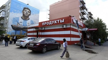 La ciudad de Bronnitsy se engalan&oacute; para recibir a la selecci&oacute;n argentina. En la imagen, el mural que se pint&oacute; en honor a Messi.