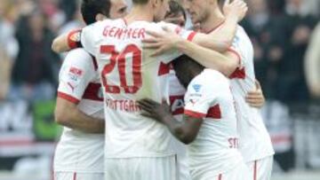 Los jugadores del Stuttgart celebran uno de los goles ante el Friburgo.