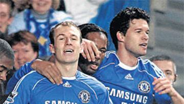 Robben y Ballack podrían llegar juntos al Real Madrid.