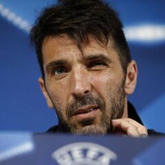 Buffon: "My son's a big fan of Barça's 'MSN' trident - he's got impeccable taste!"