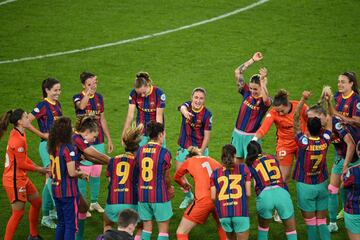 Las jugadoras celebraron la victoria.