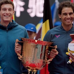 Nadal y Carreño ganan el Abierto de China en dobles