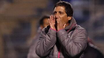 Mario Salas desea revertir el mal momento de la UC.