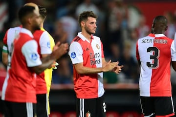 ROTTERDAM - (lr) Santiago Gimenez of Feyenoord disappointed during the Dutch Eredivisie match between Feyenoord and sc Heerenveen at Feyenoord Stadium de Kuip on August 13, 2022 in Rotterdam, Netherlands. ANP OLAF KRAAK (Photo by ANP via Getty Images)