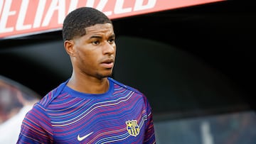 PALMA DE MALLORCA, 16/08/2025.- El delantero británico del Barcelona Marcus Rashford en el banquillo este sábado, durante la primera jornada de LaLiga EA Sports, entre el RCD Mallorca y el FC Barcelona, en el estadio de Son Moix de Palma de Mallorca. EFE/ Cati Cladera