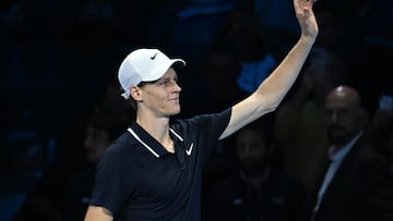 Jannik Sinner celebra su triunfo contra Taylor Fritz en las ATP Finals.