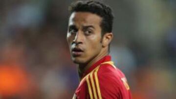 Thiago Alcántara durante un partido de la selección española.