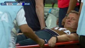 El fisioterapeuta de Inglaterra se lesionó al celebrar el gol del 1-1