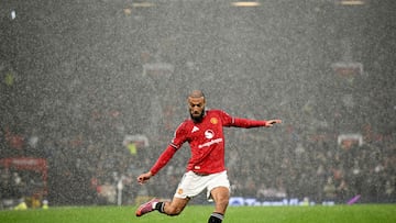 Follow all the Premier League Matchday 5 action from Old Trafford as Manchester United host Chelsea today, Saturday September 20.