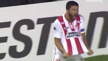 El gran cabezazo del 'Palote' Olivera que hizo avanzar a su equipo en Copa Sudamericana