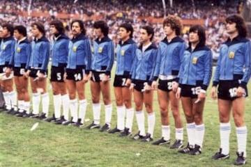 El 25 de junio de 1978 se jugó la final del Mundial de Argentina en el Estadio Monumental entre el equipo anfitrión y Holanda. El histórico once que ganó el Mundial formado por; (de izquierda a derecha) Passarella, Gallego, Bertoni, Fillol, Luque,  Olguín, Galván,  Ardiles, Tarantini, Ortiz y Kempes. 
 