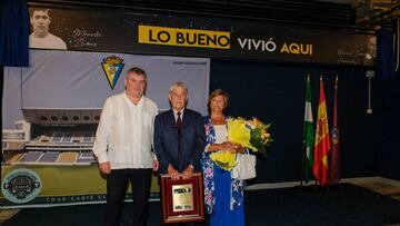 Manolín Bueno fue homenajeado en Carranza