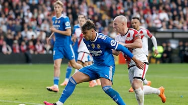 Raúl Asencio, en el choque ante el Rayo.