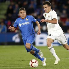 'El Larguero': el Sevilla llama al entorno de Reguilón