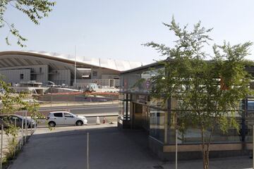 Vista desde la otra boca de Metro.