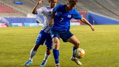 Nathan Ordaz defendiendo los colores de la selección de El Salvador en la Dallas Cup 2022.