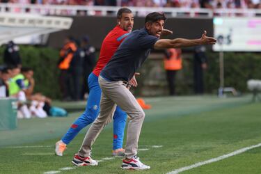 Veljko Paunovic recibe consejo de tres técnicos campeones en Liga MX
