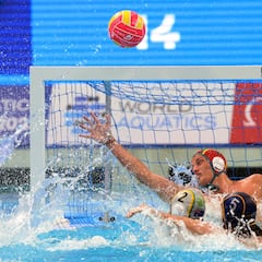 Porter se cuela en la fiesta de Perrone por sus 13 Mundiales