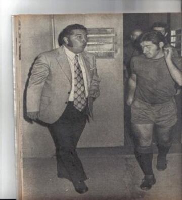 Luis Santibáñez sumó cuatro títulos por Torneos Nacionales. El primero, en 1971, como técnico de San Felipe. Y los otros tres con Unión Española, en 1973, 1975 y 1977.