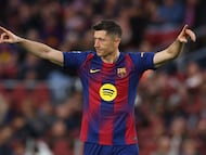 Soccer Football - LaLiga - FC Barcelona v Villarreal - Spotify Camp Nou, Barcelona, Spain - February 28, 2026 FC Barcelona's Robert Lewandowski celebrates scoring their fourth goal REUTERS/Albert Gea