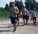 La tranquila llegada del plantel a un nuevo entrenamiento en Austria