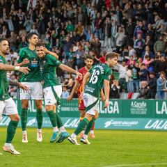 Derrota con dosis de esperanza para el Racing de Ferrol