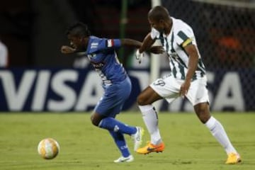 Nacional hace lo posible por remontar el 2-0 en contra. Los verdolagas buscan clasificarse a cuartos de final de la Copa Libertadores.