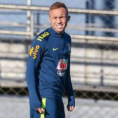 Leonardo quiere a Everton