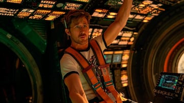 Ryan Gosling wants to keep his feet on Earth