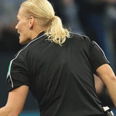 Dos entrenadores de fútbol base, sancionados por la FVF por menospreciar a una árbitra