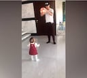 El Cristiano más tierno: Su hija jugando con el balón del triplete