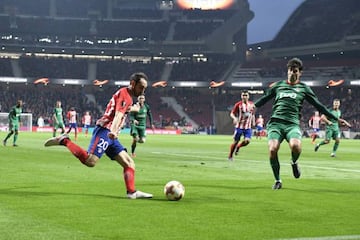 Juanfran in action against Lokomotiv last night