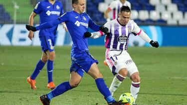 Nemanja Maksimovic of Getafe CF and Roque Mesa of Real Valladolid in action during La Liga football match played between Getafe CF and Real Valladolid CF at Coliseum Alfonso Perez on January 02, 2021 in Getafe, Madrid, Spain.
AFP7
02/01/2021 ONLY FOR U