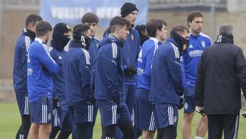 Los jugadores del Zaragoza, durante un entrenamiento.