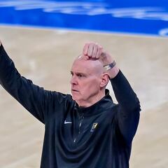 This is how much money Indiana Pacers coach Rick Carlisle makes a year