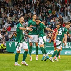 Aprobados y suspensos del Racing de Ferrol: derrota con brotes verdes