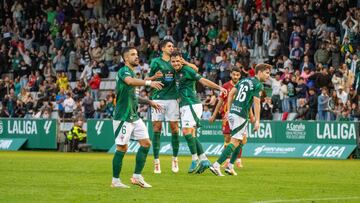 Aprobados y suspensos del Racing de Ferrol: derrota con brotes verdes