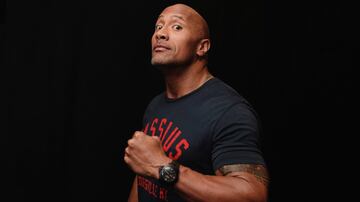 ¿Qué tal le caería una vuelta a The Rock al emparrillado como lo hizo con los Miami Hurricanes como defensive tackle?