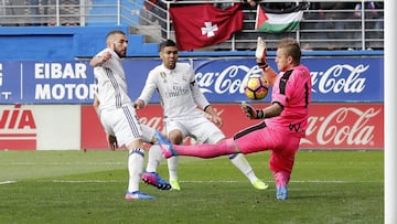Así anotó Benzema el 4 de marzo de 2017 en un 1-4.